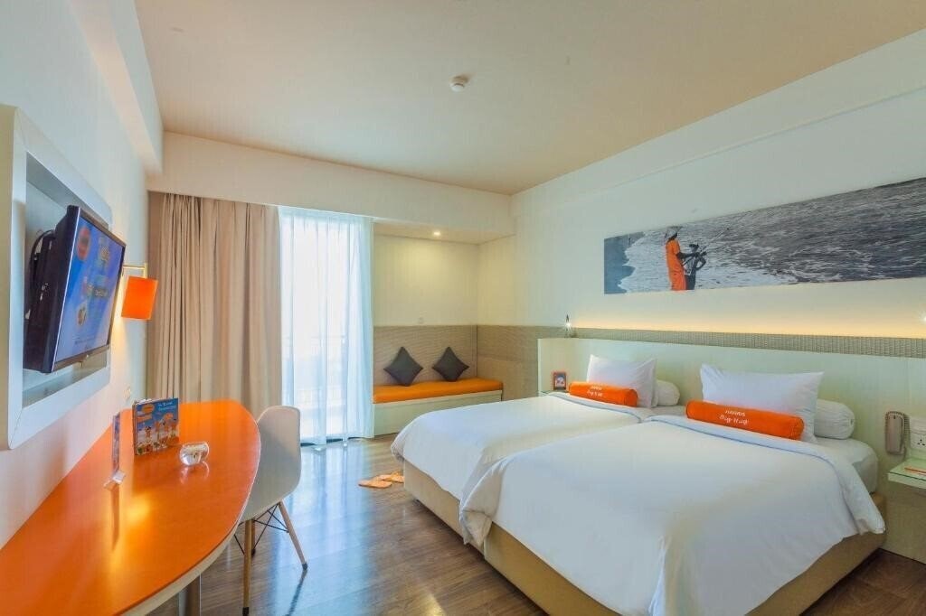 Фотографія Harris Hotel Seminyak 4*