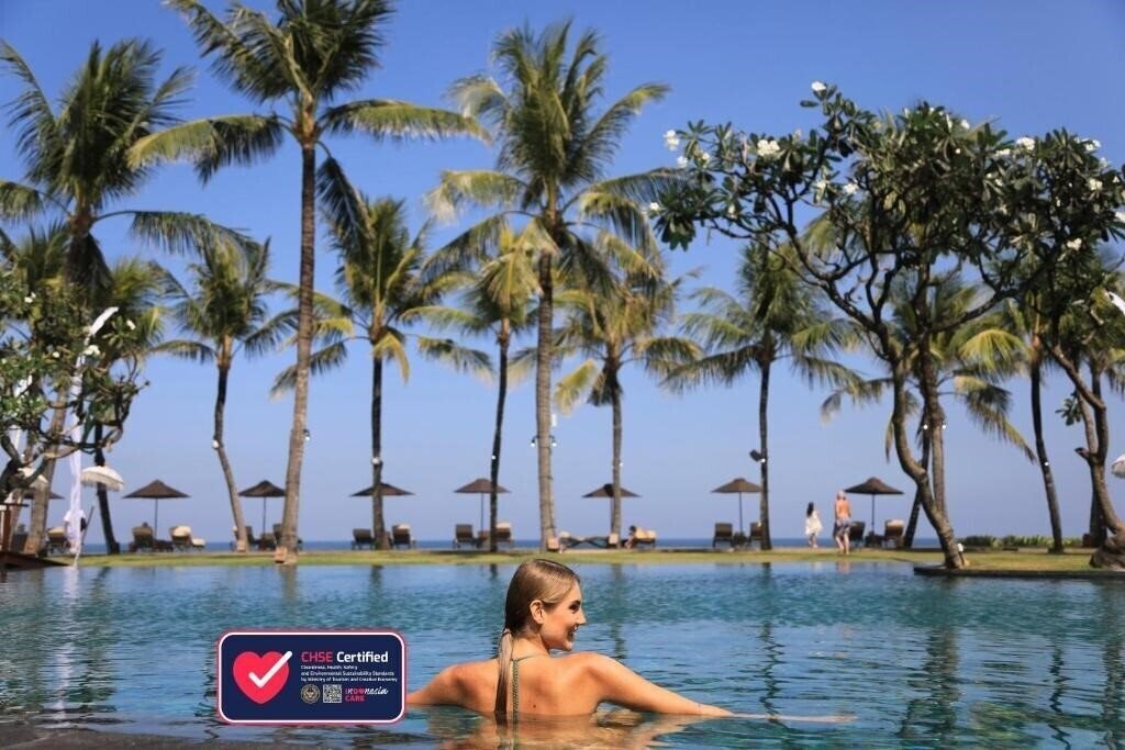 Готель Samaya Seminyak 5*