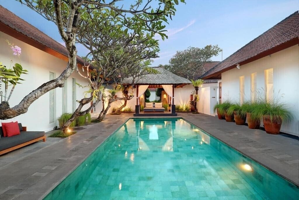 Готель Uma Sapna Seminyak 5*
