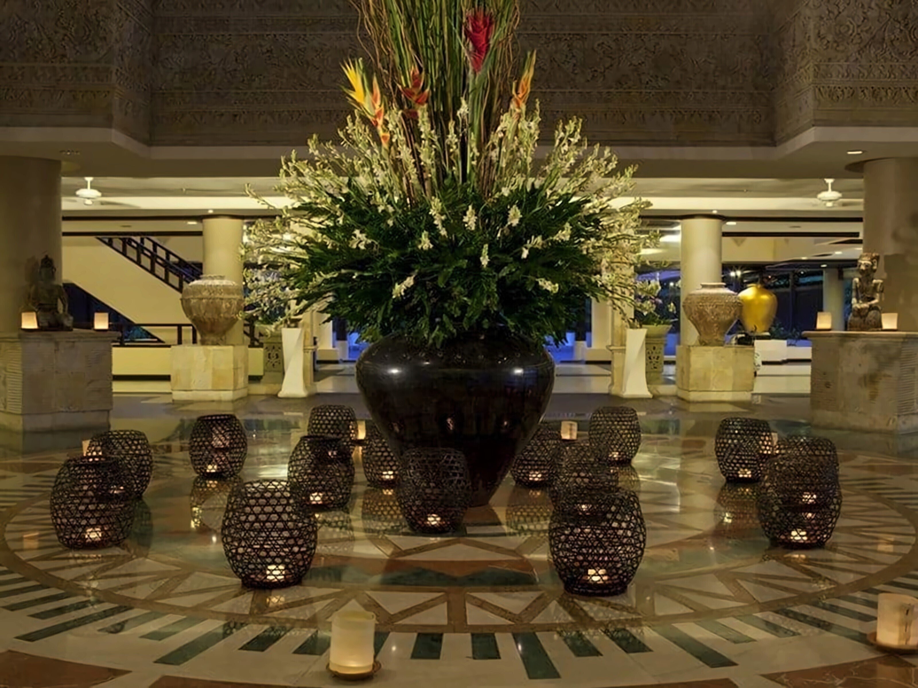 Фото Royal Beach Seminyak (ex. MGallery Seminyak) 5*