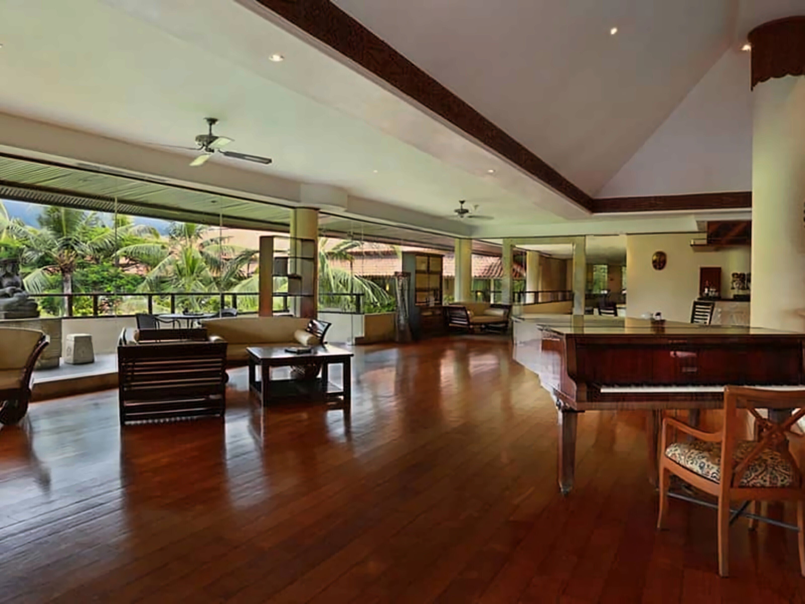 Фотография Royal Beach Seminyak (ex. MGallery Seminyak) 5*