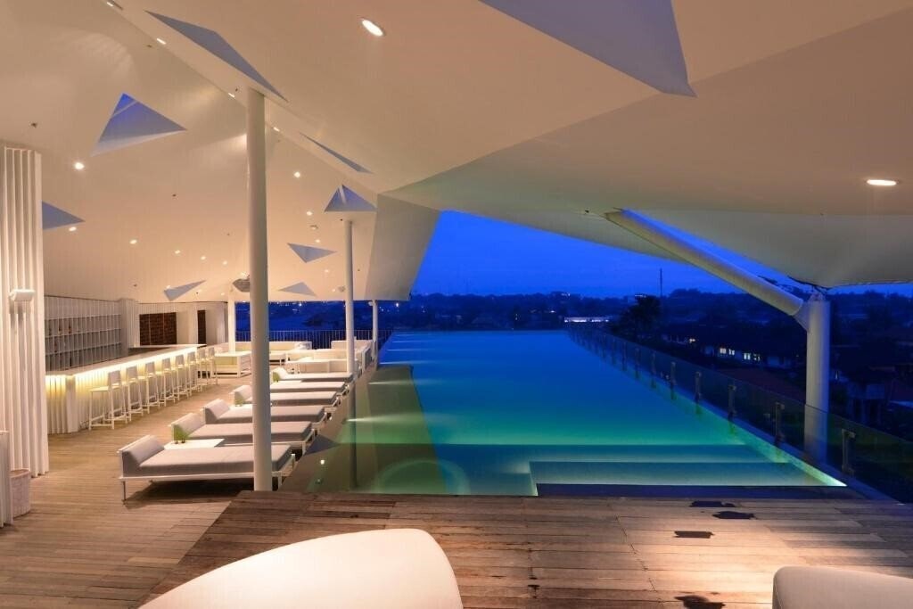 Готель Ize Seminyak 4*