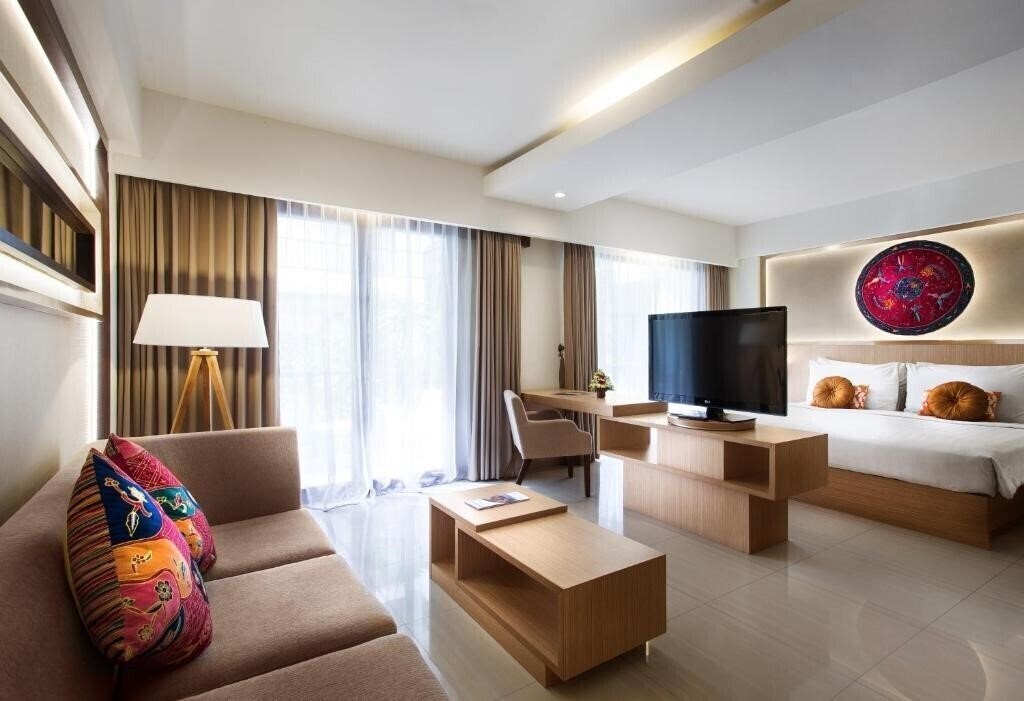 Фото Sesnse Sunset Seminyak 3*