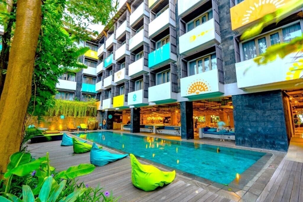 Готель Tijili Seminyak 4*