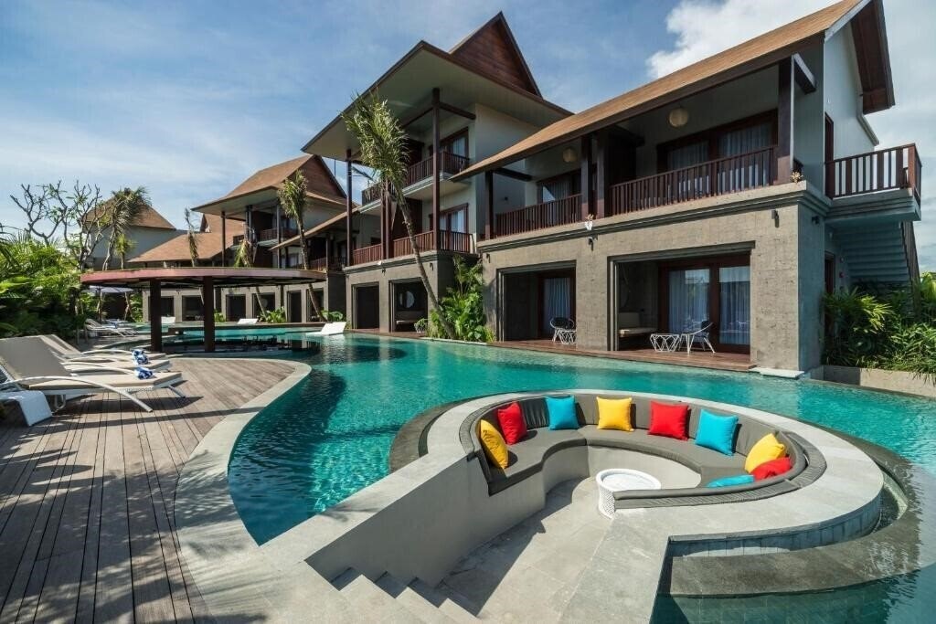 Готель Sense Lagoon Canggu Beach 4*