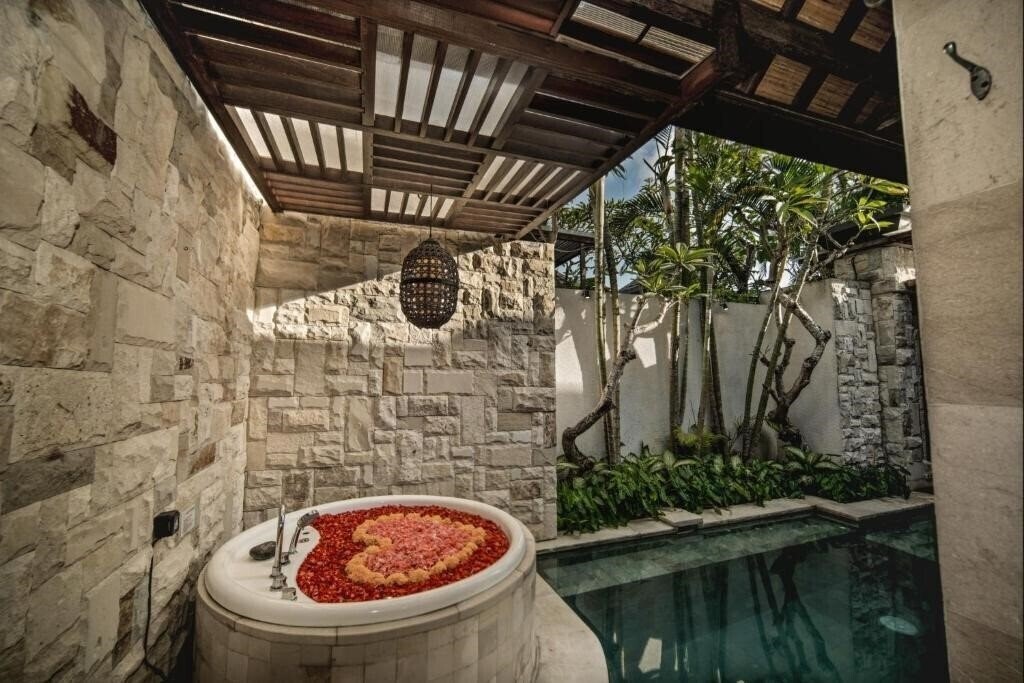 Картинка Aksari Villa Seminyak by Ini Vie Hospitality 4*