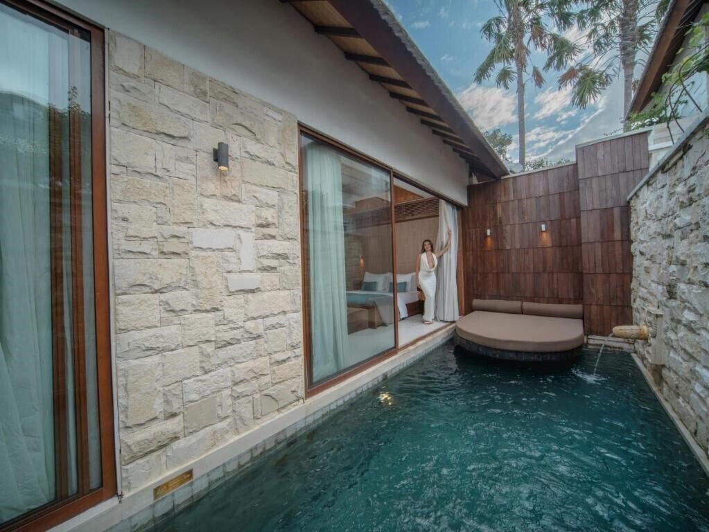 Фото La Vie Villa Seminyak By Ini Vie Hospitality 4*