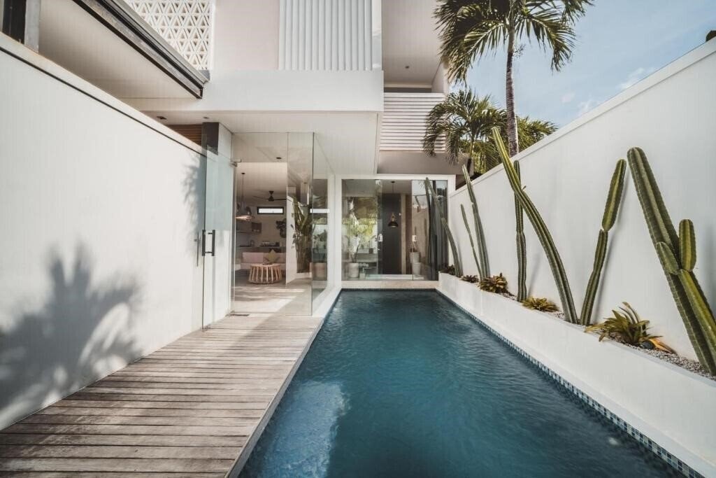 Изображение Eight Palms Villa Seminyak by Ini Vie Hospitality 5*