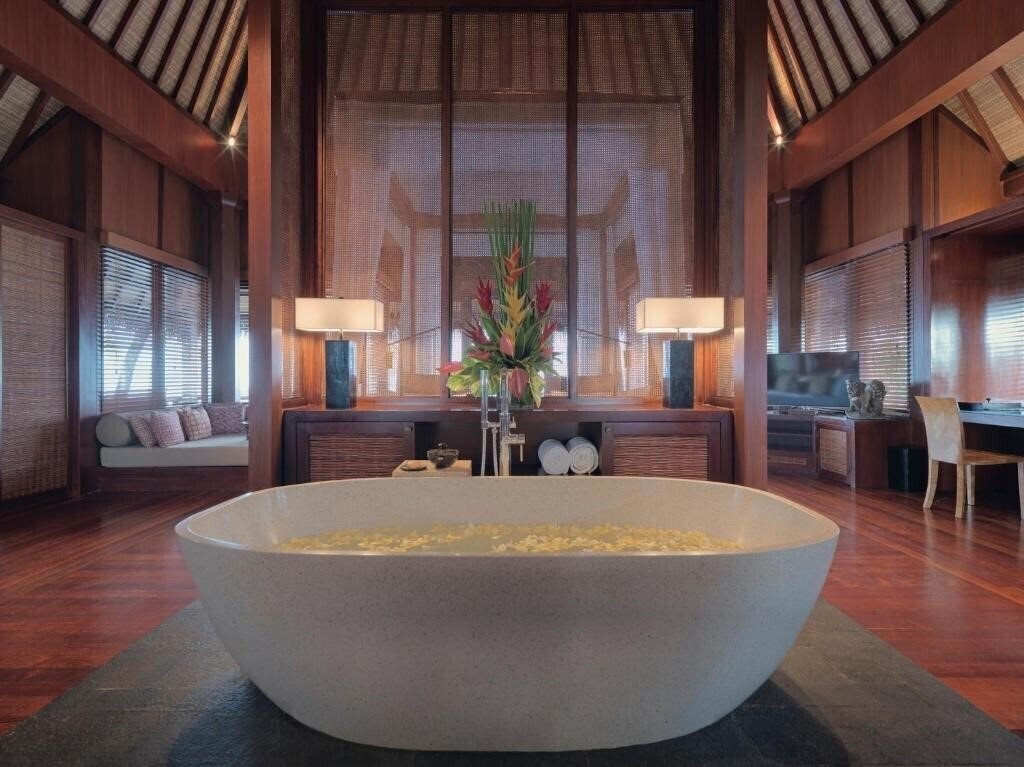 Картинка The Legian Seminyak, Bali 3*