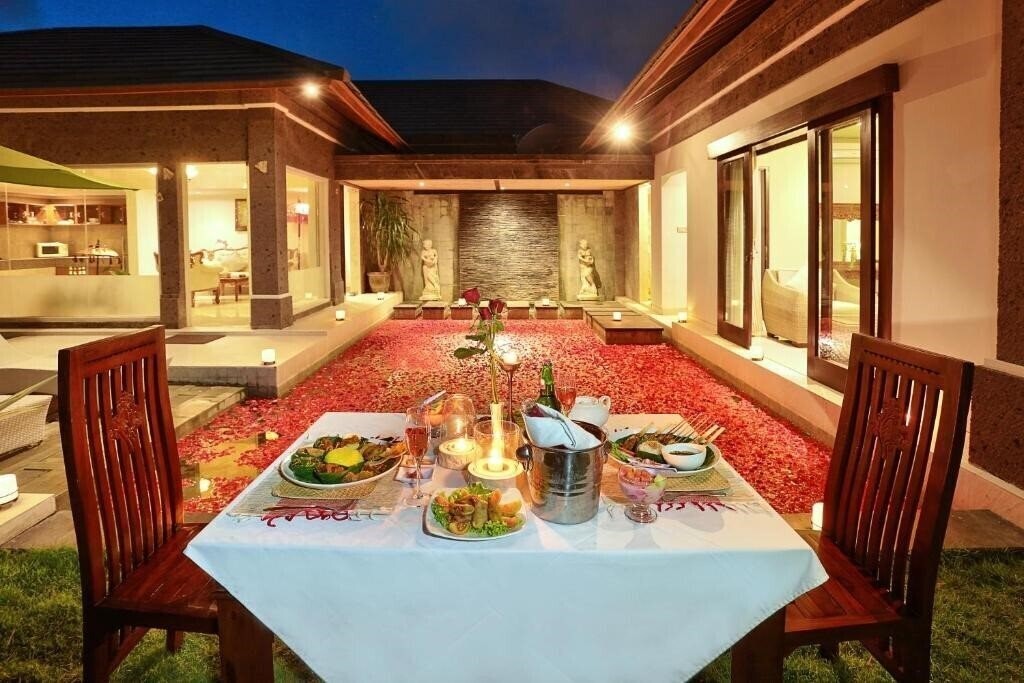Готель The Buah Bali Villas 5*