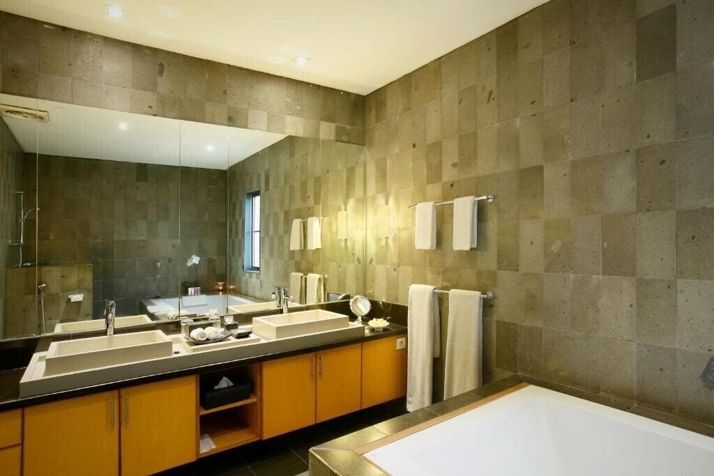 Фотография Bali Island Villa & Spa + 4*