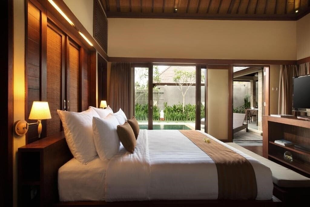 Фото Nyuh Bali Villas + 4*