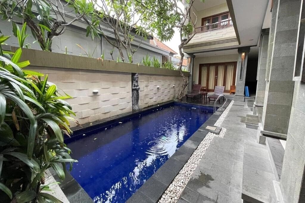 Изображение Singgah Hotel Seminyak 4*
