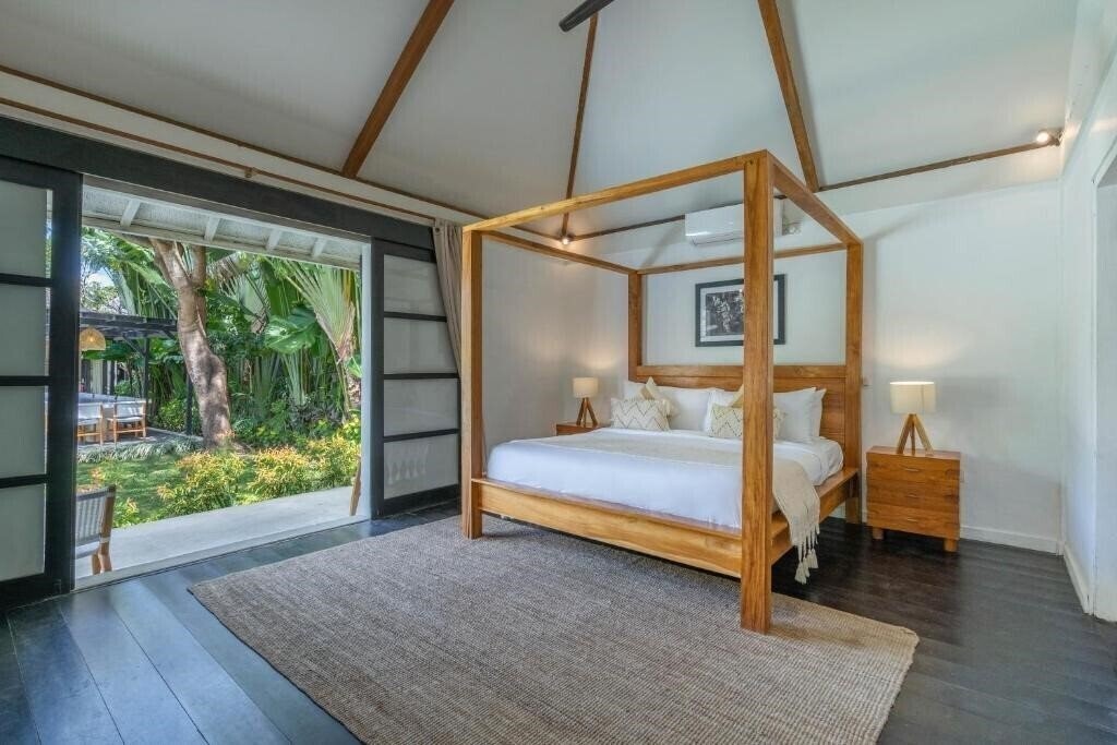 Фото The Aryana Estate + 4*