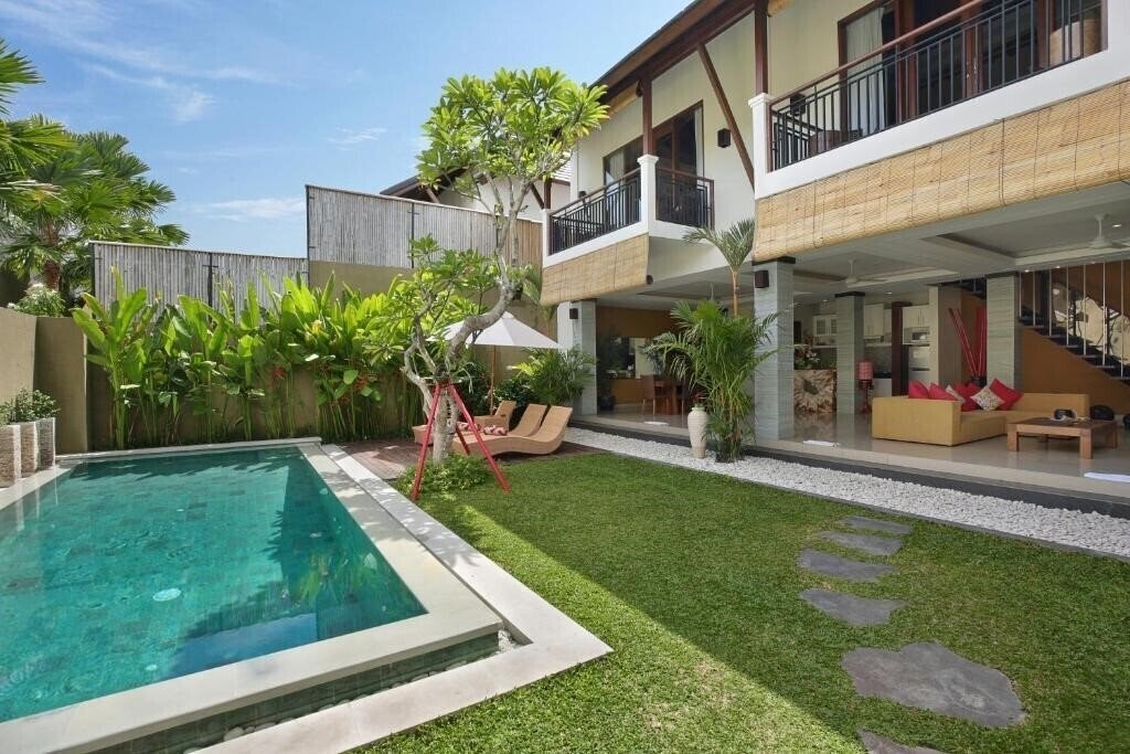 Готель The Kumpi Villas 4*