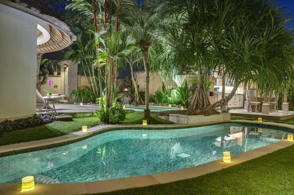 Фотографія Villa Tirta Naga Bali 4*