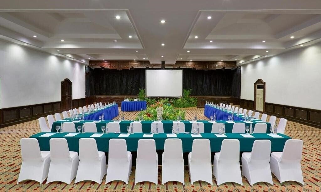 Изображение Sol by Melia Bali Benoa (ex. Sol Beach House Benoa) 4*