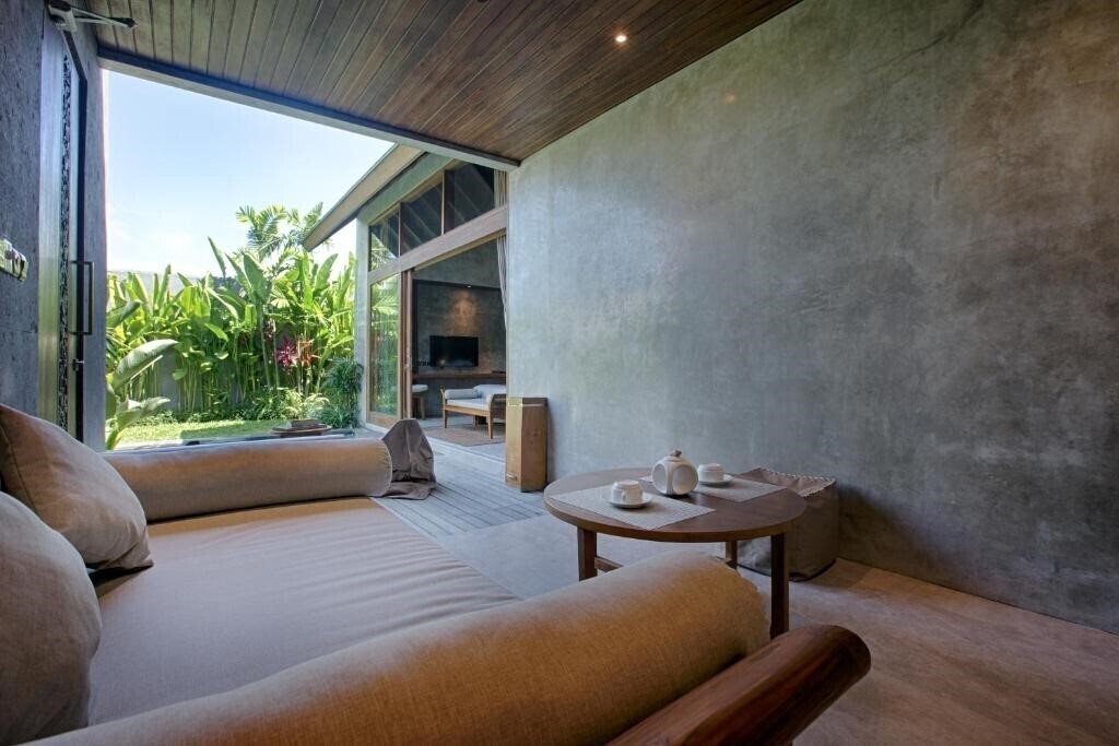 Картинка Taman Dharmawangsa Suites Villa вилла