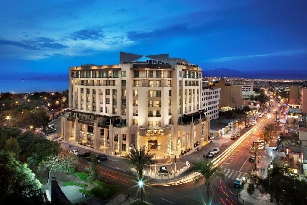 Отель DoubleTree Aqaba 5*