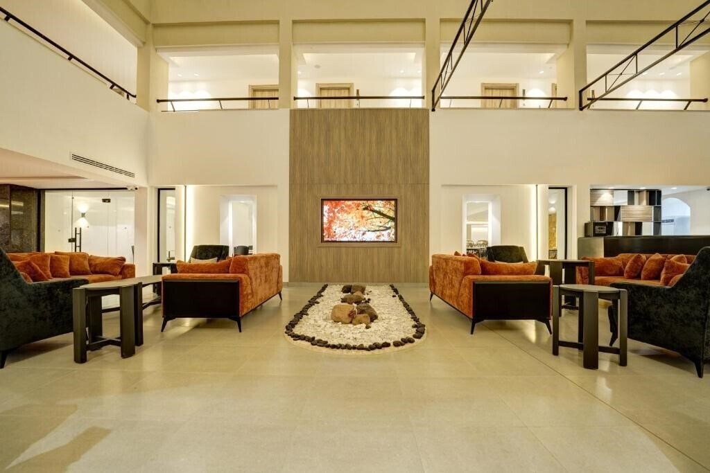 Изображение The Loft Hotel by Bratus 4*