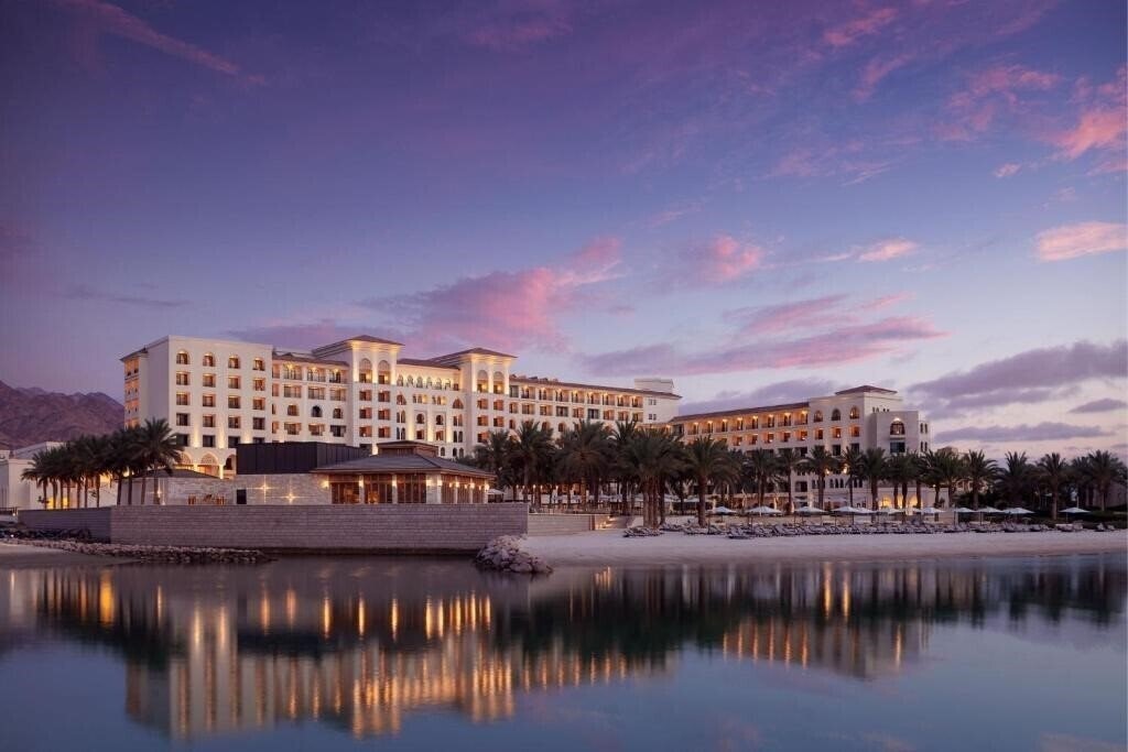 Готель The Westin Saraya Aqaba SPA & Resort Hotel 5*