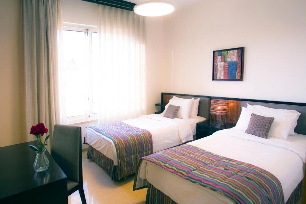Фото Burda 41 Hotel 4*