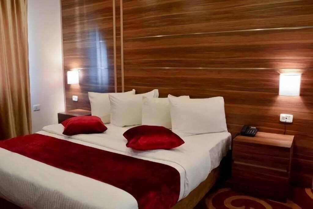 Картинка Nairoukh Hotel 3*
