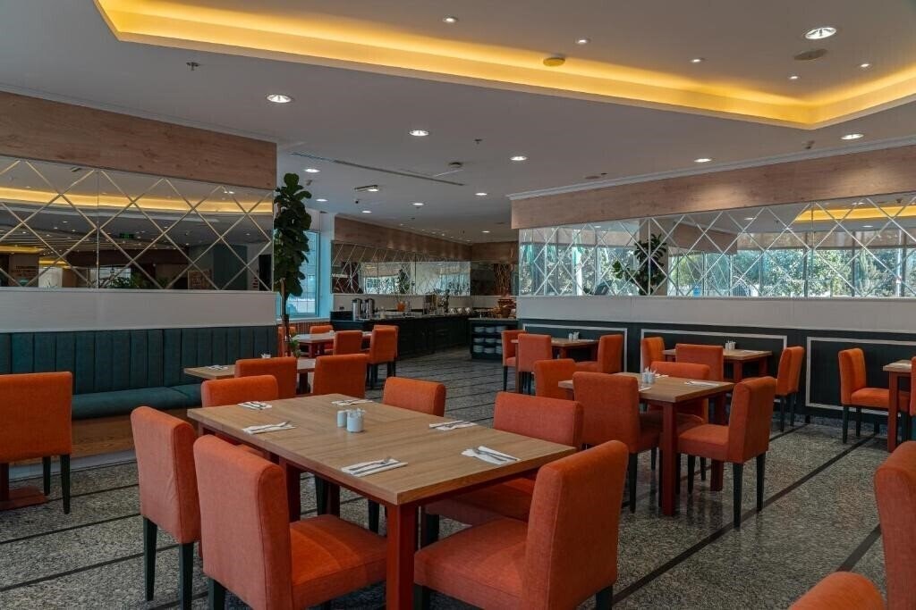 Изображение La Casa Hotel Amman 4*