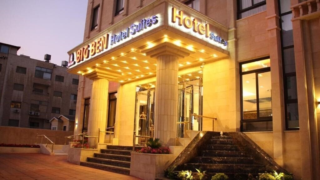 Готель Big Ben Hotel Suites 4*