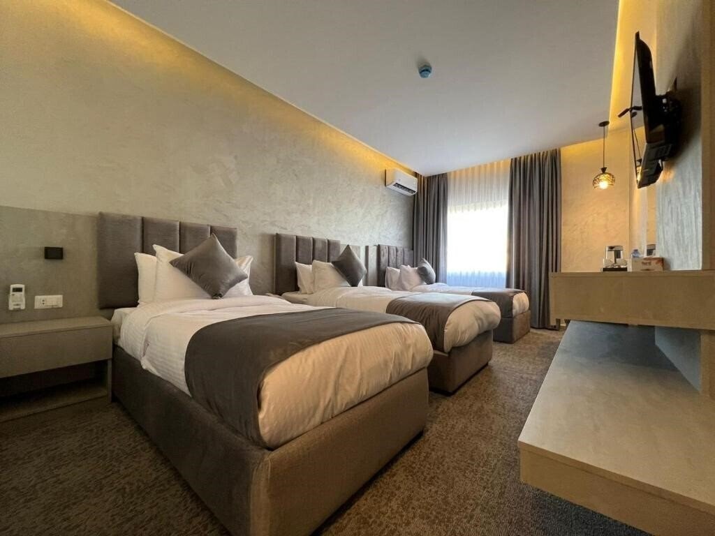 Фото Kaya Hotel Amman 4*