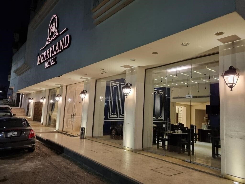 Фото New Merryland Hotel 3*