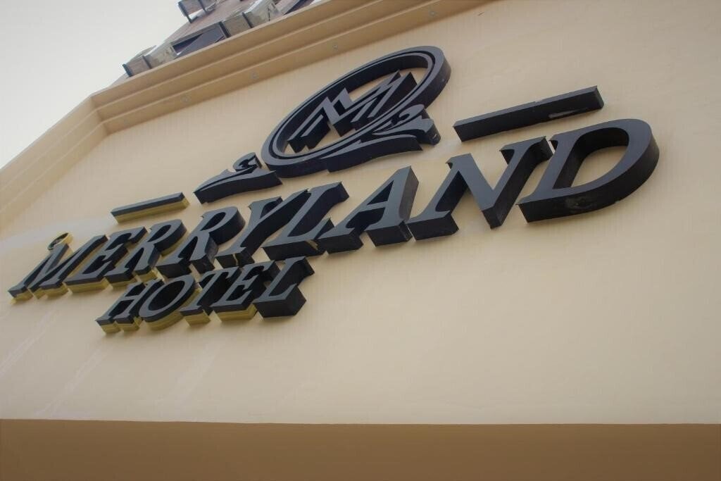 Фотографія New Merryland Hotel 3*
