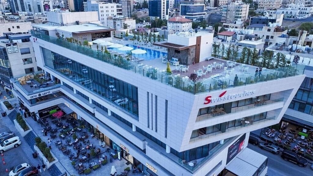 Отель Swisstouches Hotel Amman 4*