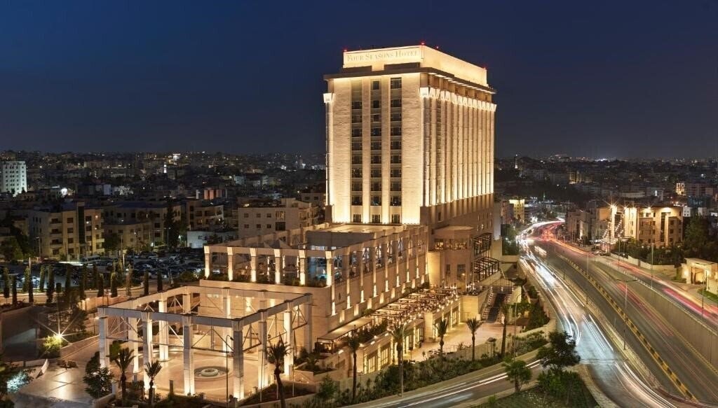 Готель Four Seasons 5*