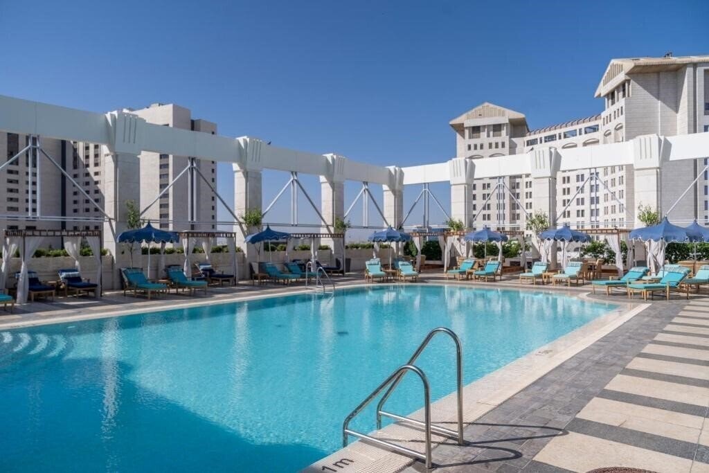 Зображення Four Seasons 5*