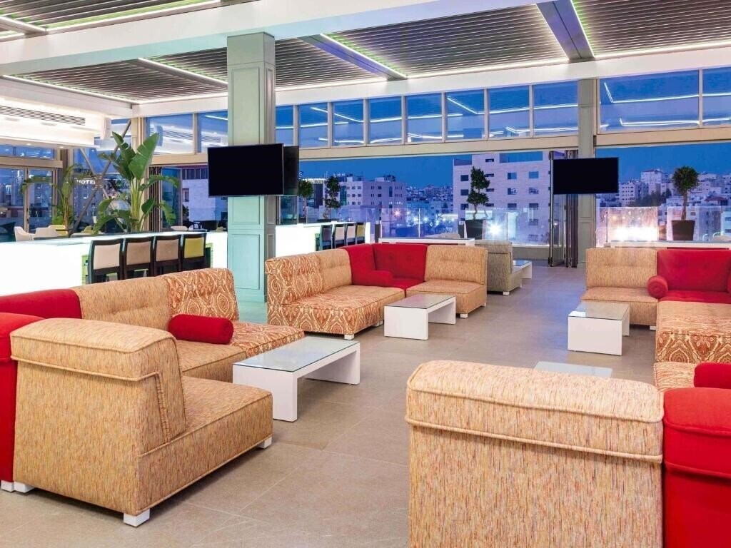 Фото Holiday Inn 5*