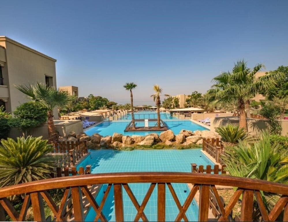 Фото Holiday Inn Resort 4*
