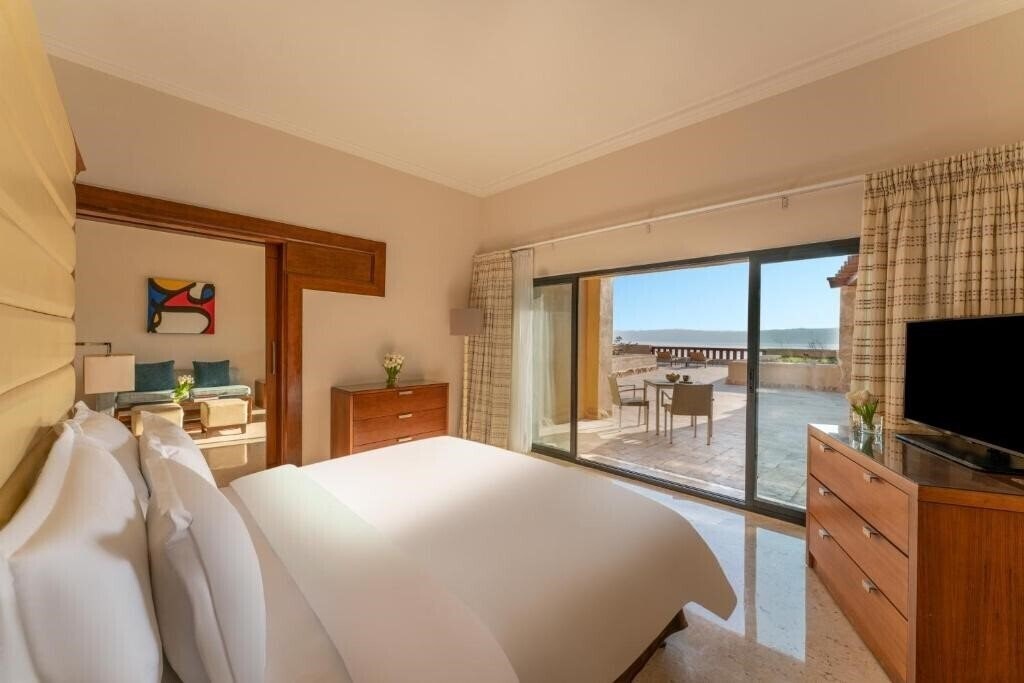 Фото Moevenpick Resort & Spa Dead Sea 5*