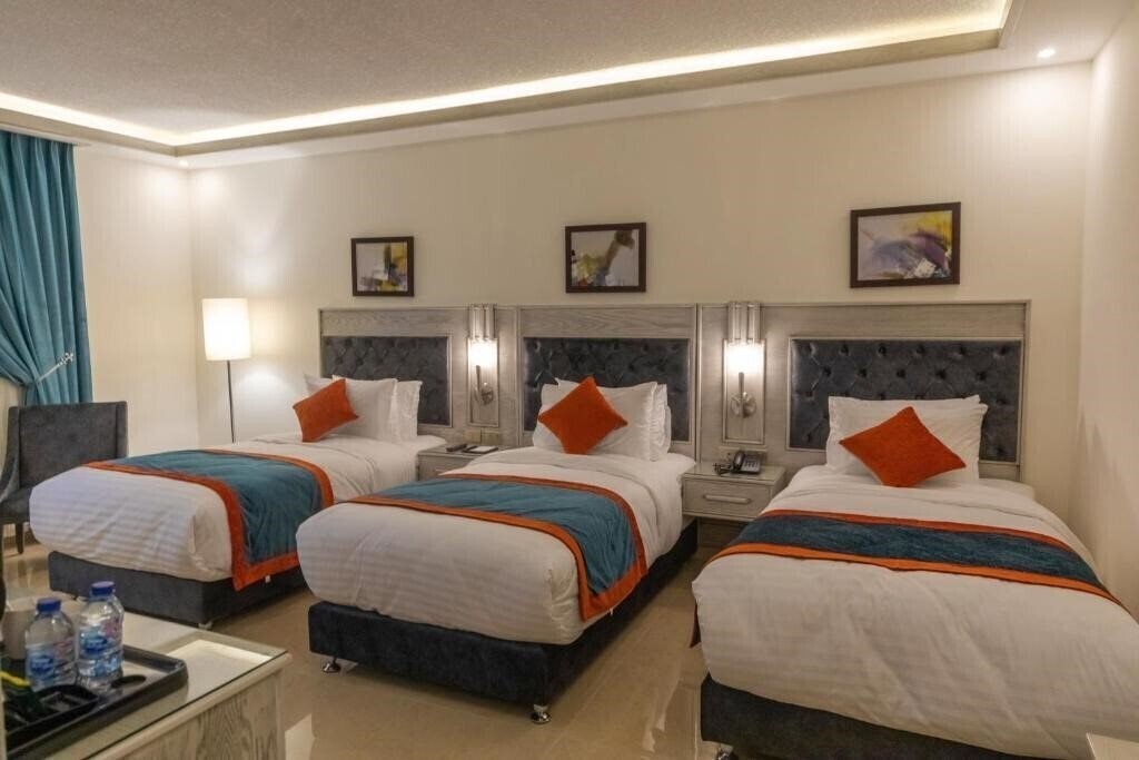Фото Petra Canyon Hotel 4*