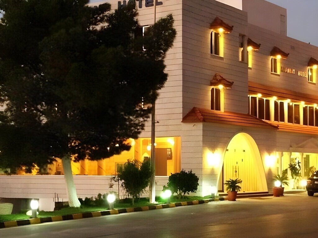 Готель Al Anbat Hotel 3*