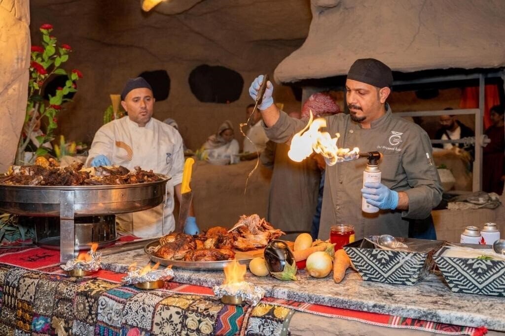 Отель Captains Desert Camp 3*