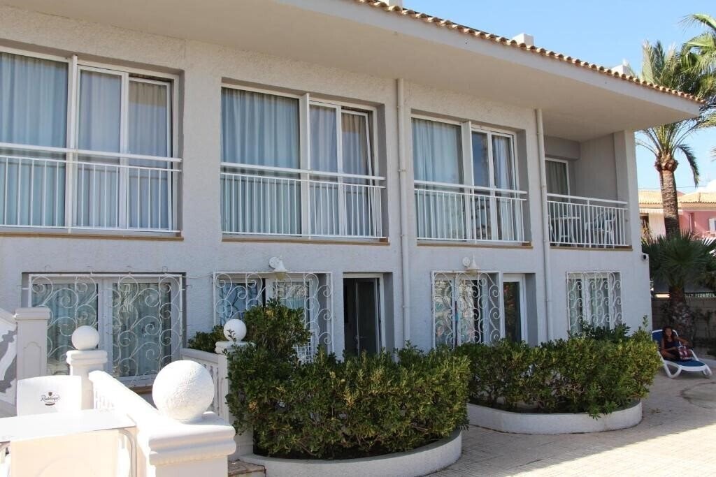 Изображение La Riviera 1*