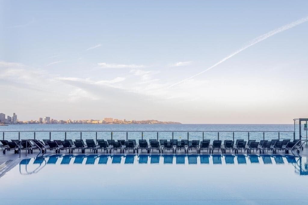 Отель Melia Alicante 4*