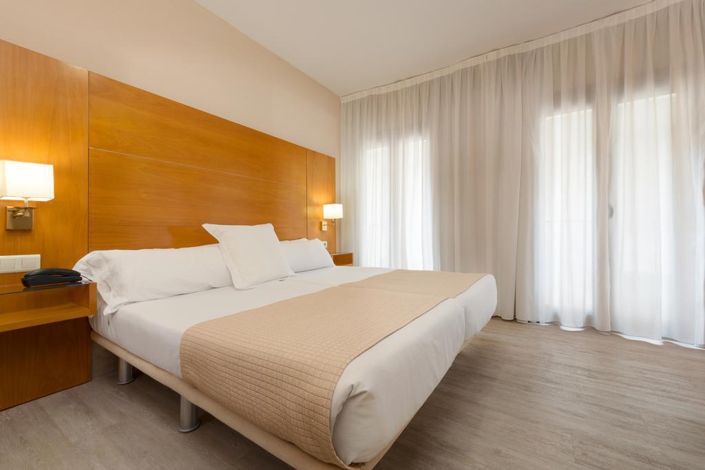 Фотографія Tryp Ciudad De Alicante 3*