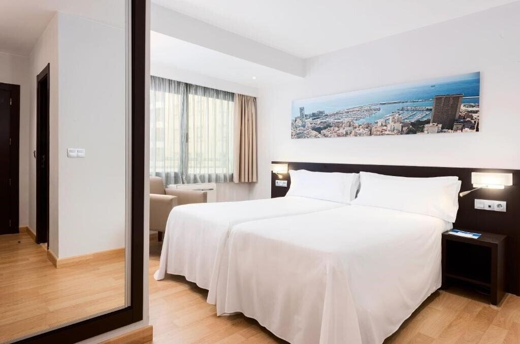 Фотография Alicante Gran Sol by Melia 4*