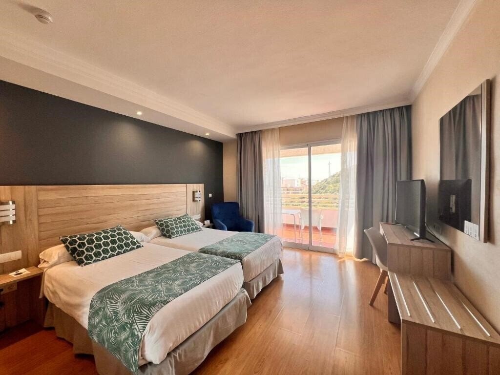 Фото Maya Alicante 3*
