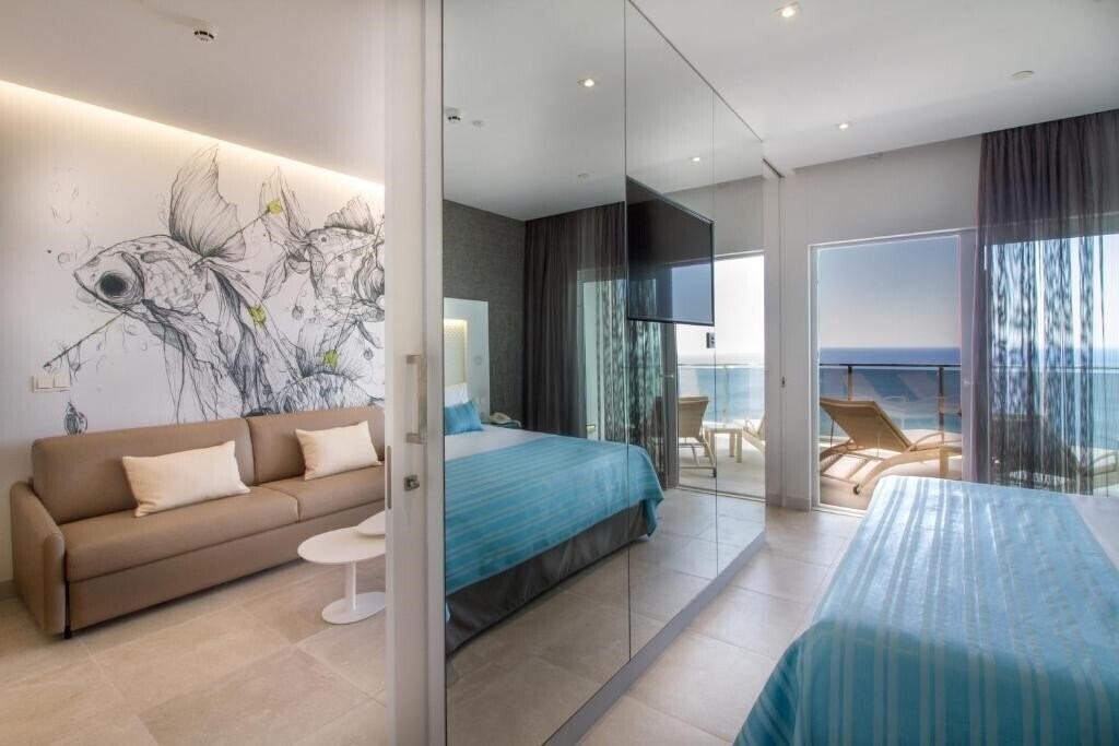 Фотографія Suitopia 4*