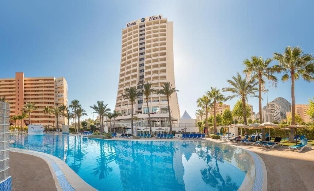 Готель Rh Ifach 4*