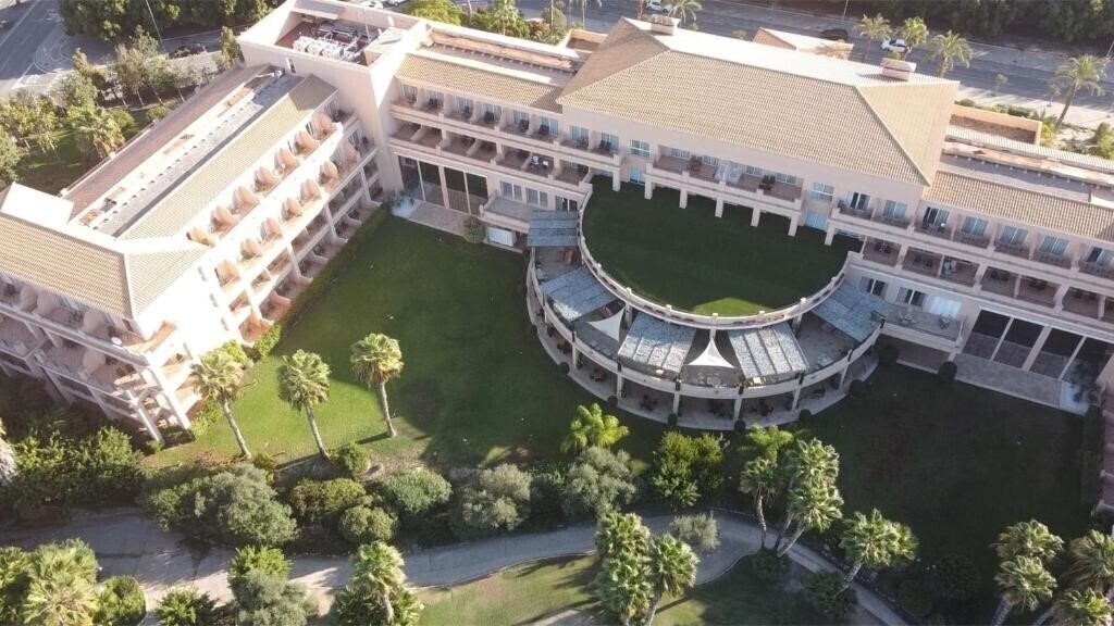 Отель Alicante Golf 4*