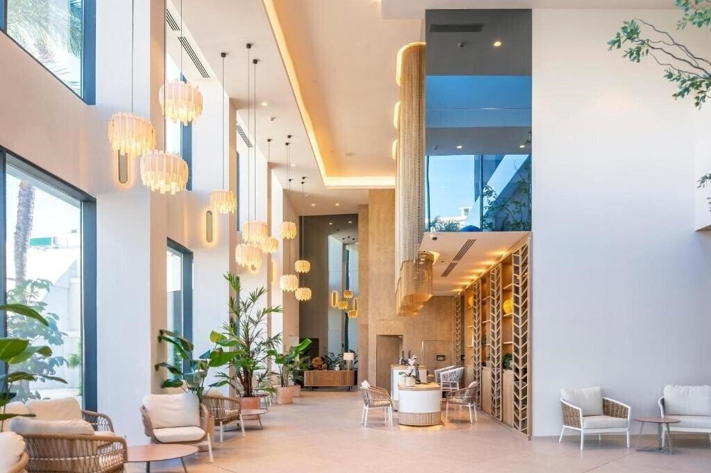 Отель Port Alicante City & Beach 4*